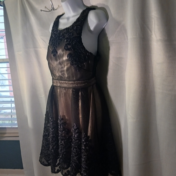 NWT Dear Moon Elegant Black Lace Overlay Dress Jr Size 11 - Picture 2 of 11